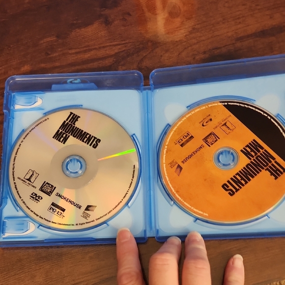 3/$15 The Monuments Men Blu-ray + DVD Combo - Picture 3 of 4